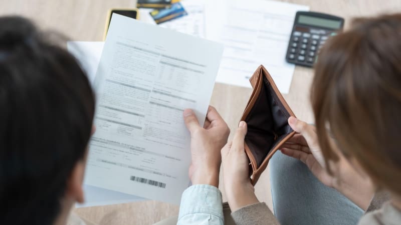 Přijde velká vlna propouštění v korporátech. Dopady patrně dolehnou i na Česko