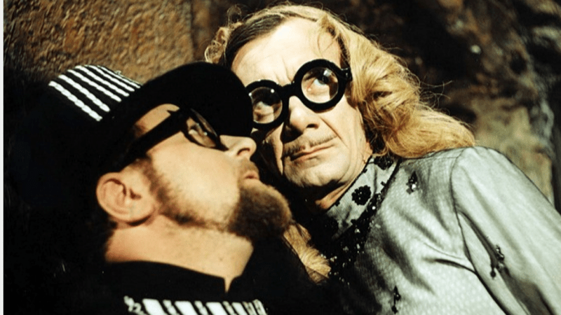 Pletichář z Šíleně smutné princezny byl velký svůdce. Vostřel se ženil čtyřikrát, pak měl zákaz