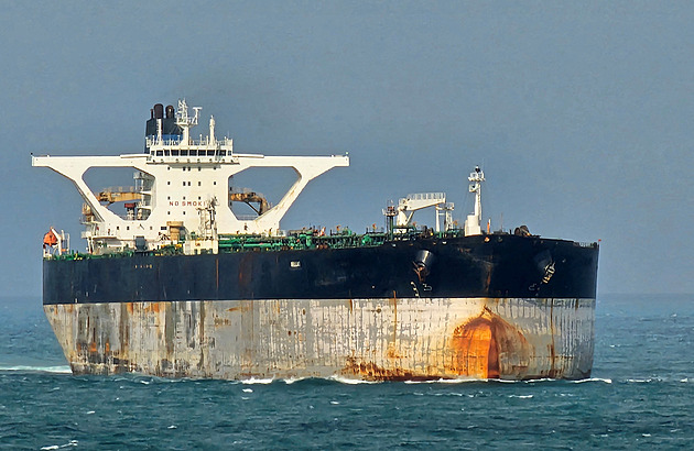 Rusové se chystají na nejhorší. Britští speciálové pilují výsadky na jejich tankerech