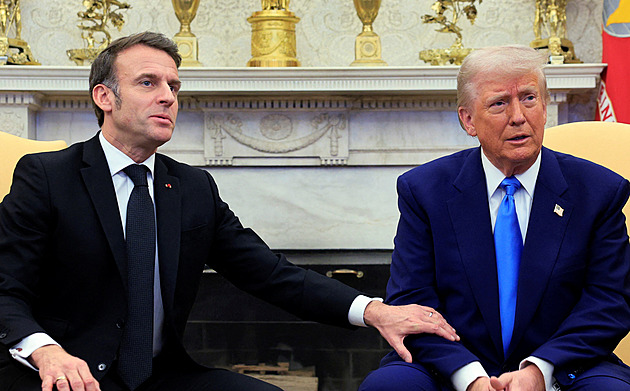 Macron odmítl Trumpovu hrozbu cel kvůli Grónsku, Evropa chystá reakci